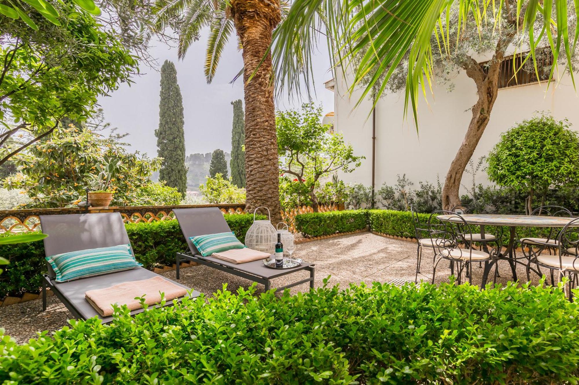 La Matrangela Charme Apartments Taormina Buitenkant foto