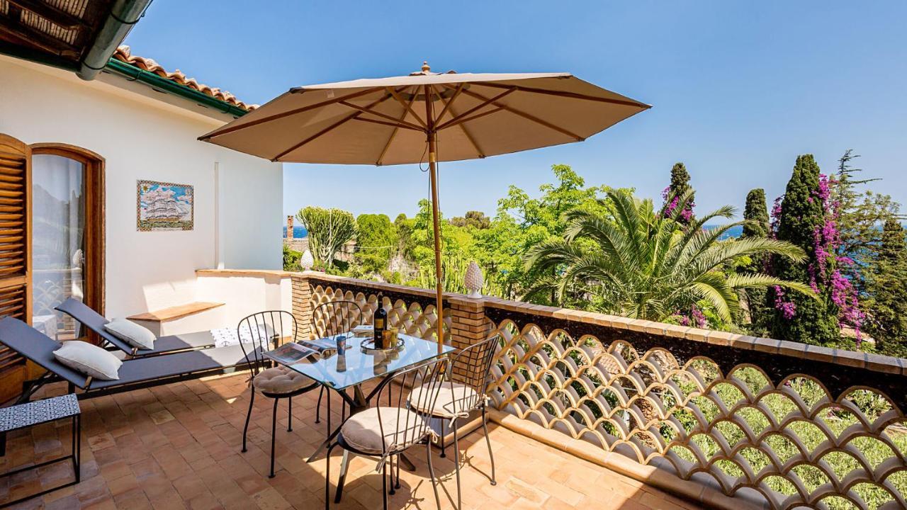 La Matrangela Charme Apartments Taormina Buitenkant foto